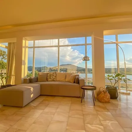 Feriehus View Stylish Penthouse Perama (Corfu)