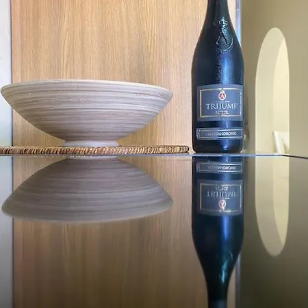 View Stylish Penthouse Nyaraló *