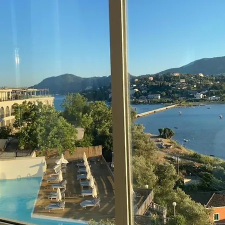 View Stylish Penthouse *