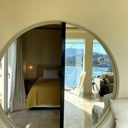 View Stylish Penthouse *