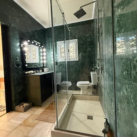 Сasa de vacaciones View Stylish Penthouse Perama (Corfu)