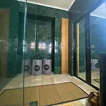 View Stylish Penthouse Nyaraló *